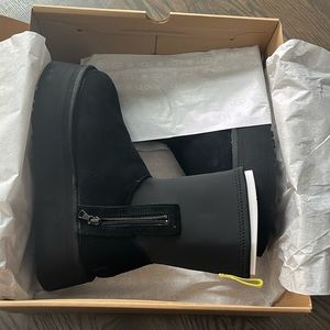 UGG Classic Dipper Platform Boot (9) FINAL SALE